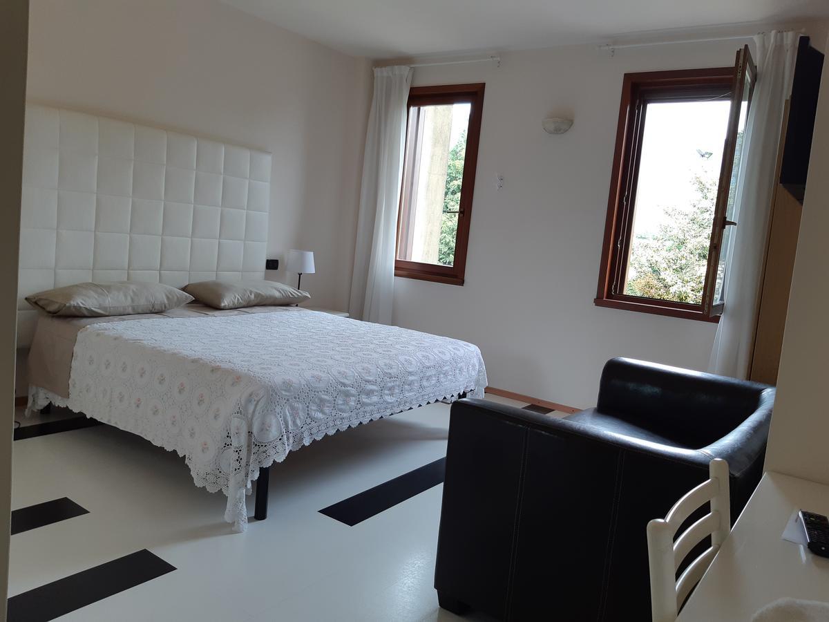 La Staffa Hotel Liedolo Buitenkant foto